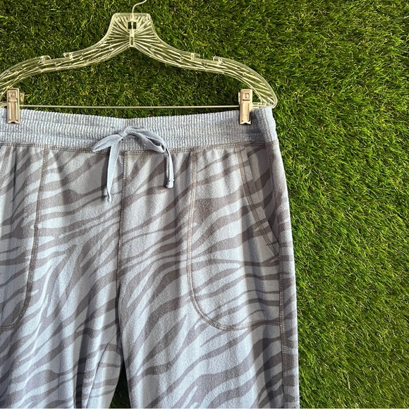 Live Love Lounge Zebra Knit Drawstring Pants Karen Neuburger - Picture 3 of 6